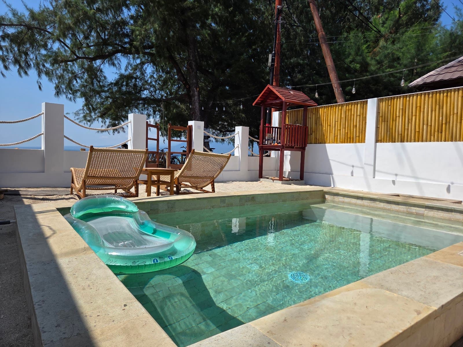 Anna's Beach House Gili Air 2