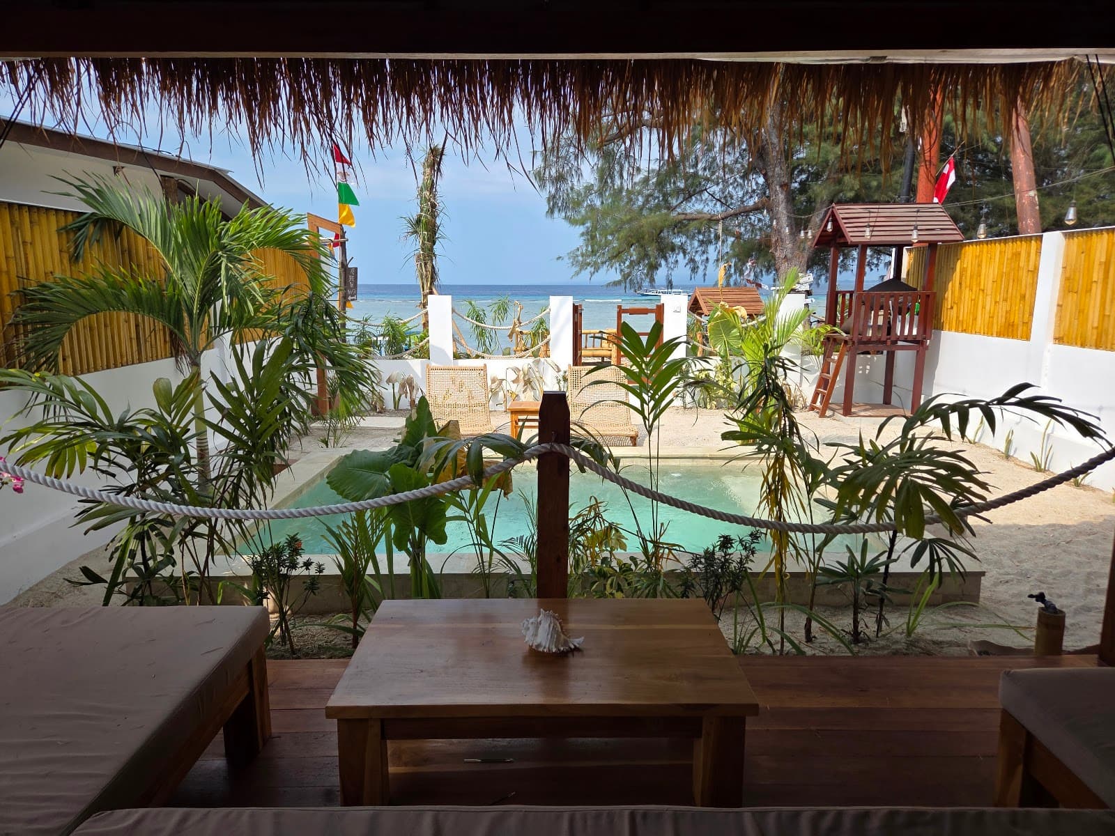 Anna's Beach House Gili Air 3