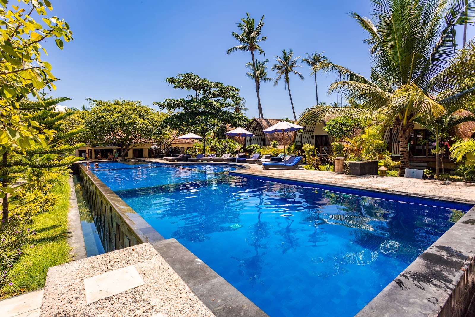 Oceans 5 Dive Resort 3