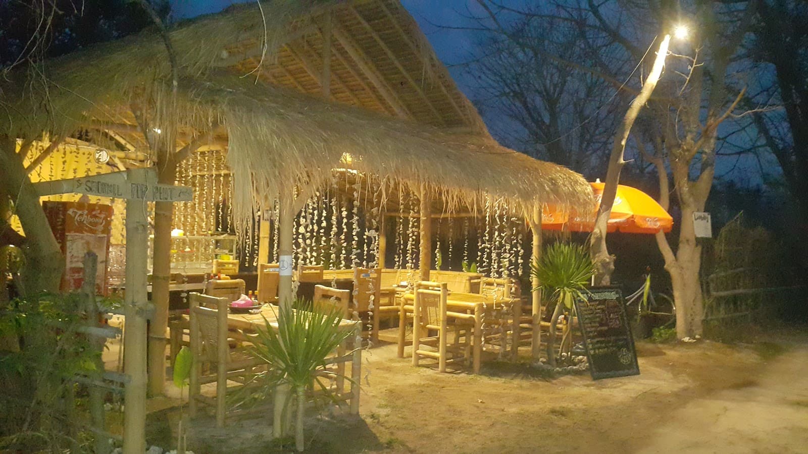 Waroeng Seafood and Steak 2