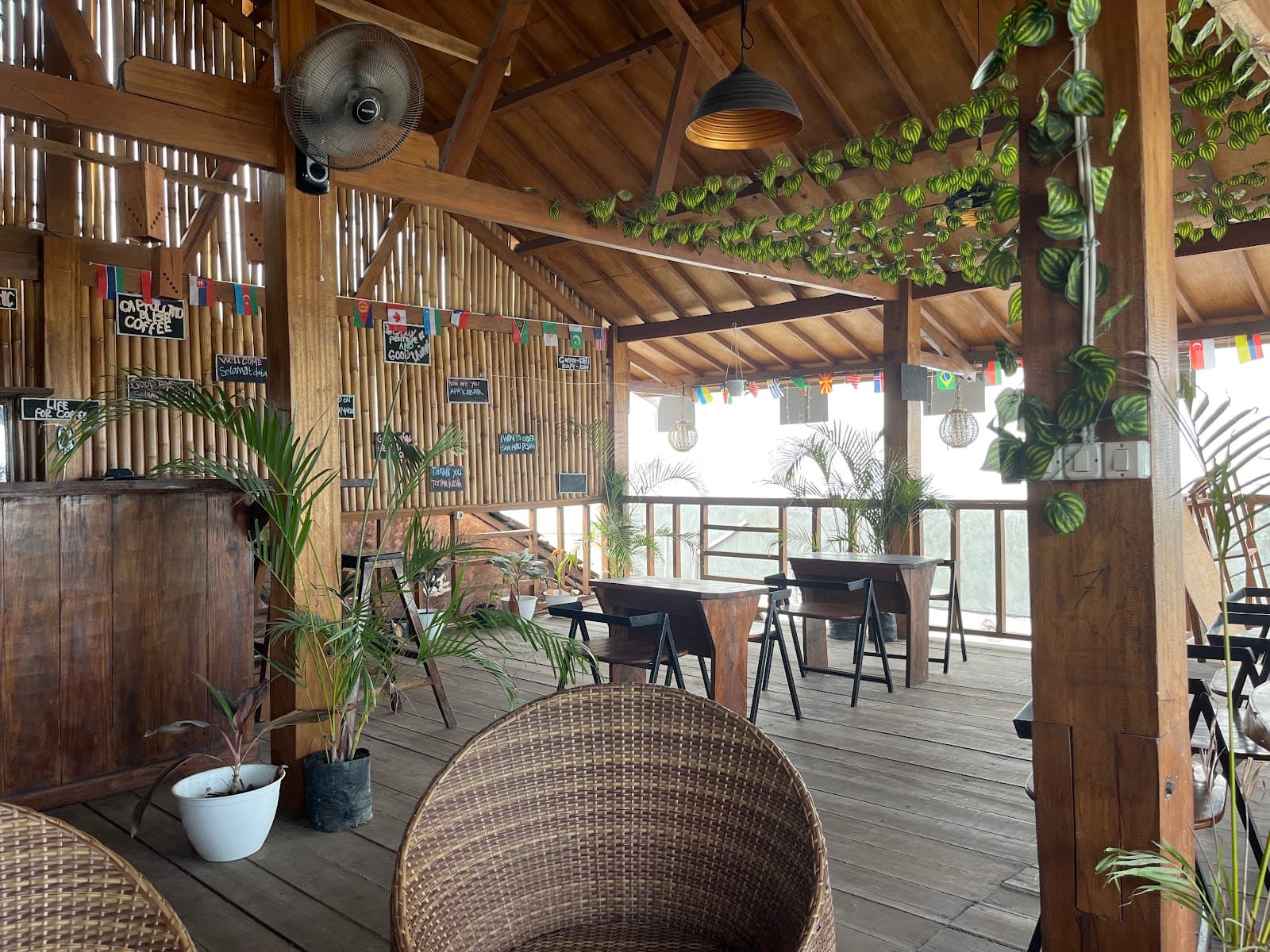 Creative Restaurant 3