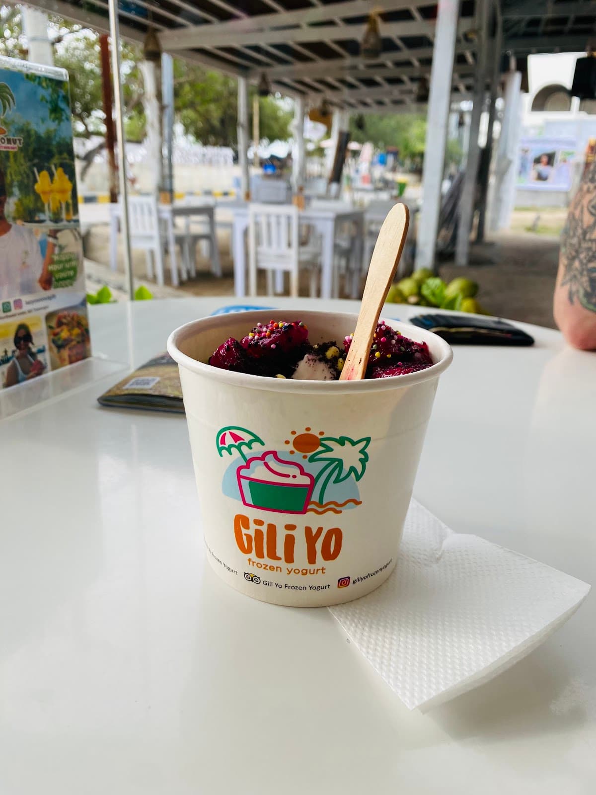 Gili Yo Frozen Yogurt Sunset 2