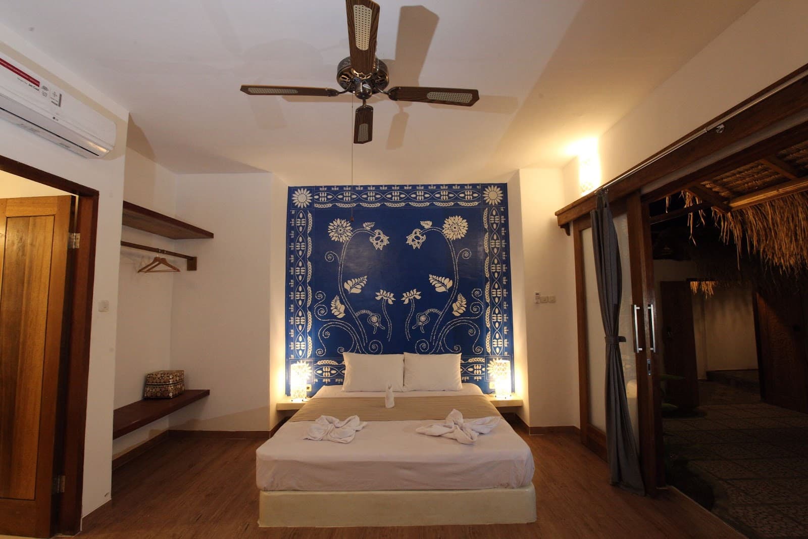 Golden villa 2