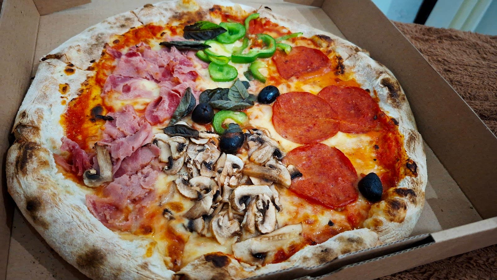 Regina Pizzeria 2