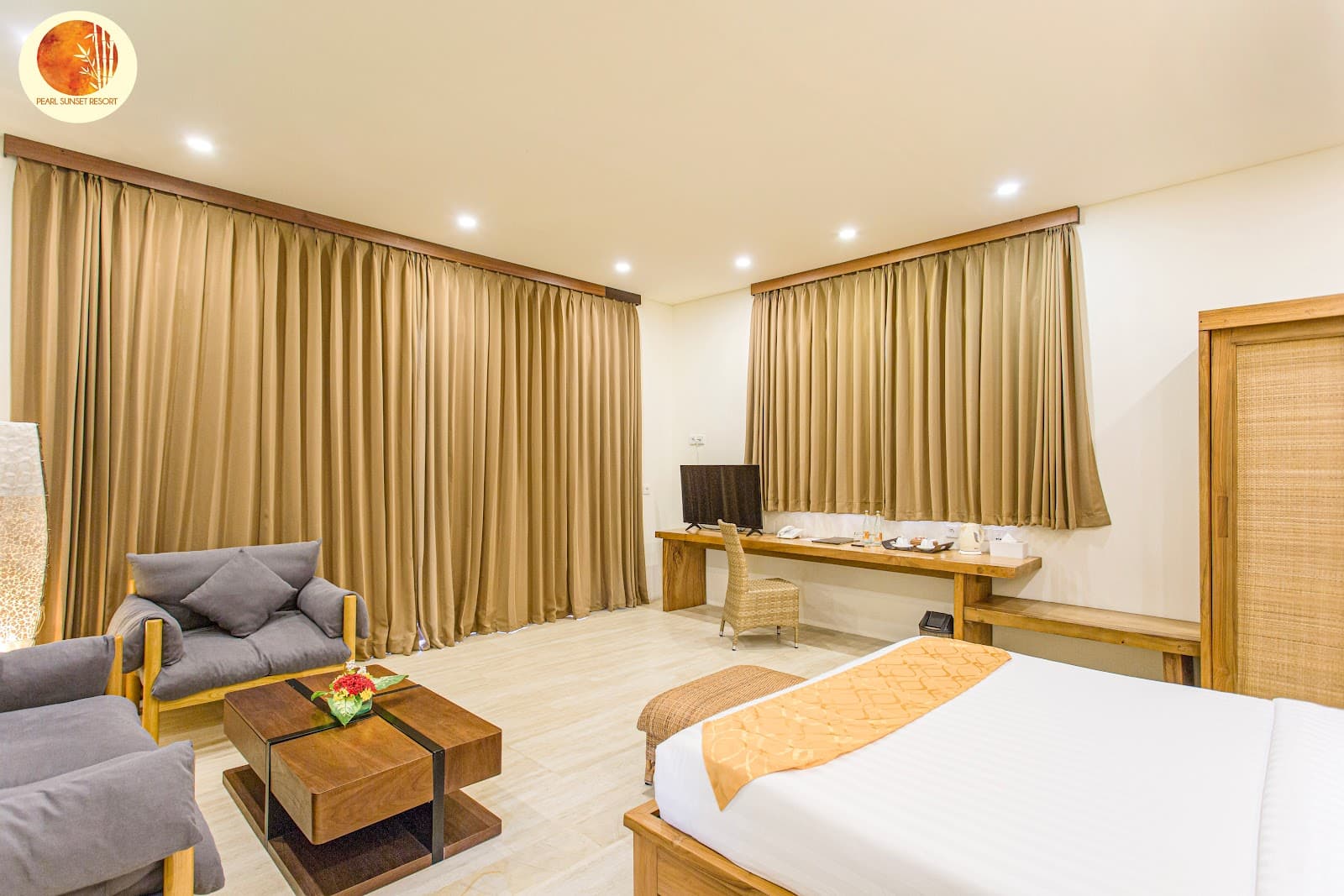 Sunset Palms Resort 2