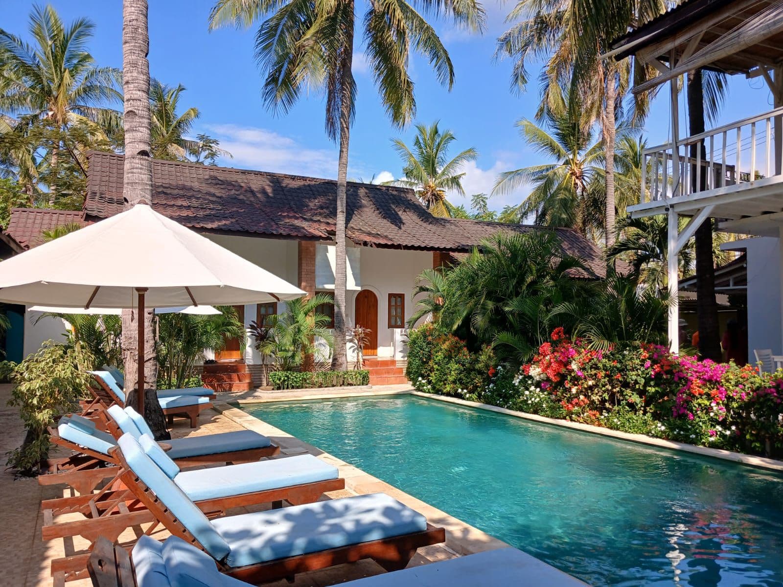 White Coconut Cottage 3
